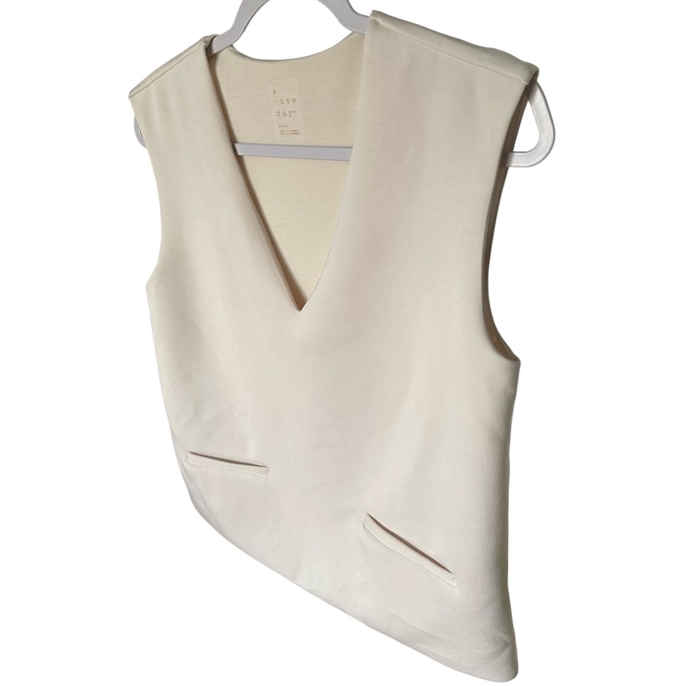 A New Day Women's Sandwash Doubleknit Cream Sleeveless Top Size Small - Picture 2 of 7